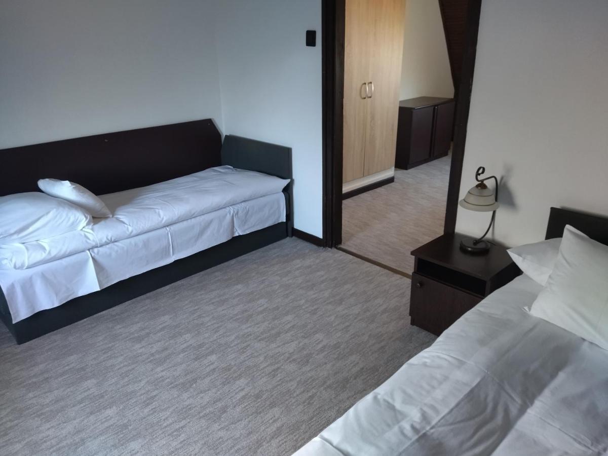 Viking Hotel Gardony Bagian luar foto
