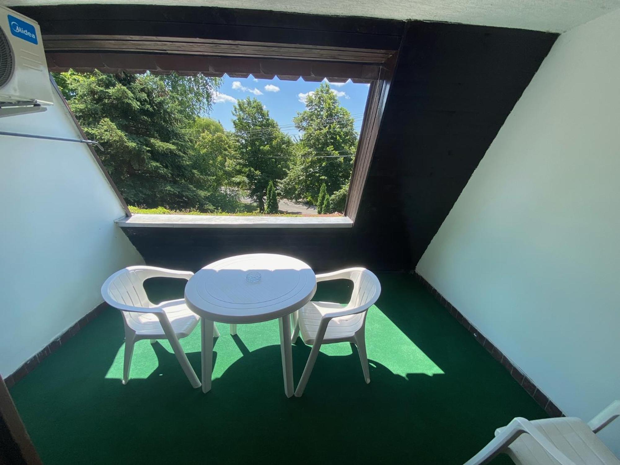Viking Hotel Gardony Bagian luar foto