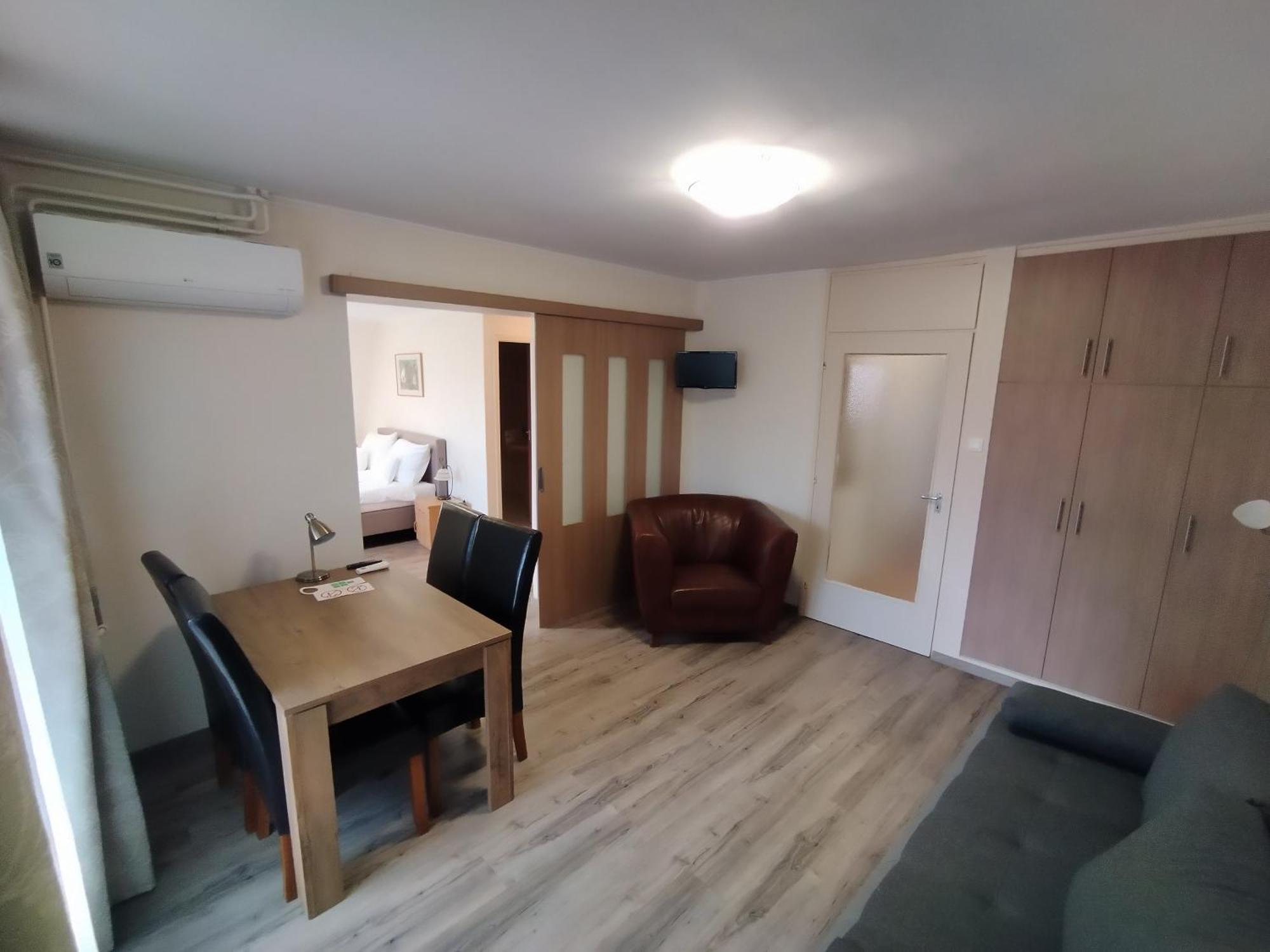 Viking Hotel Gardony Bagian luar foto