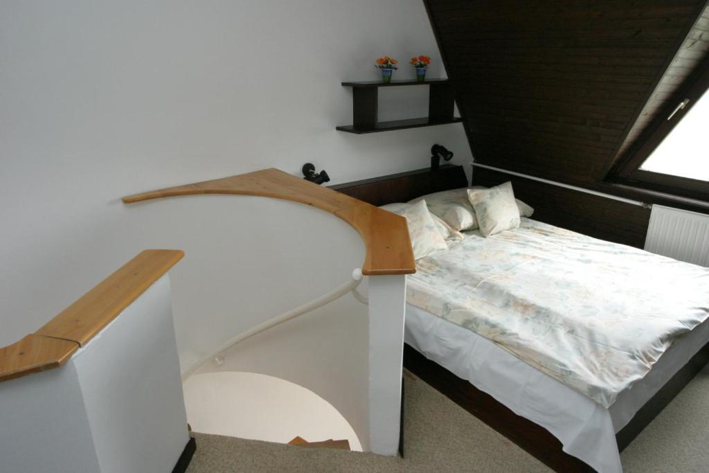 Viking Hotel Gardony Bagian luar foto